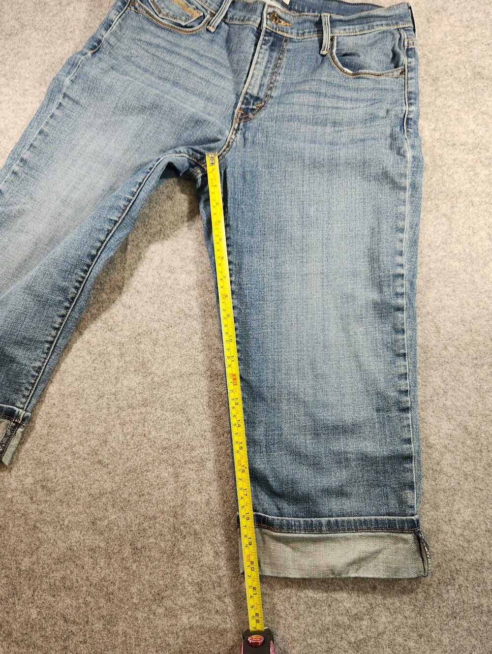Levi's 515 Light Blue Cropped Capri Women's Jeans with Rolled Cuffs Size 10 - Picture 9 of 11